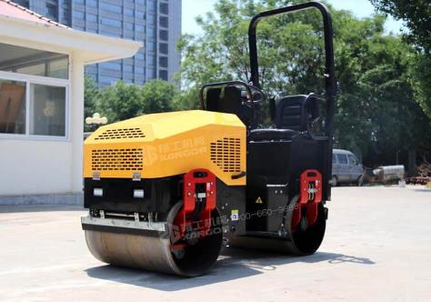壓路機(jī)型號(hào)多？根據(jù)工程量選擇準(zhǔn)沒錯(cuò)